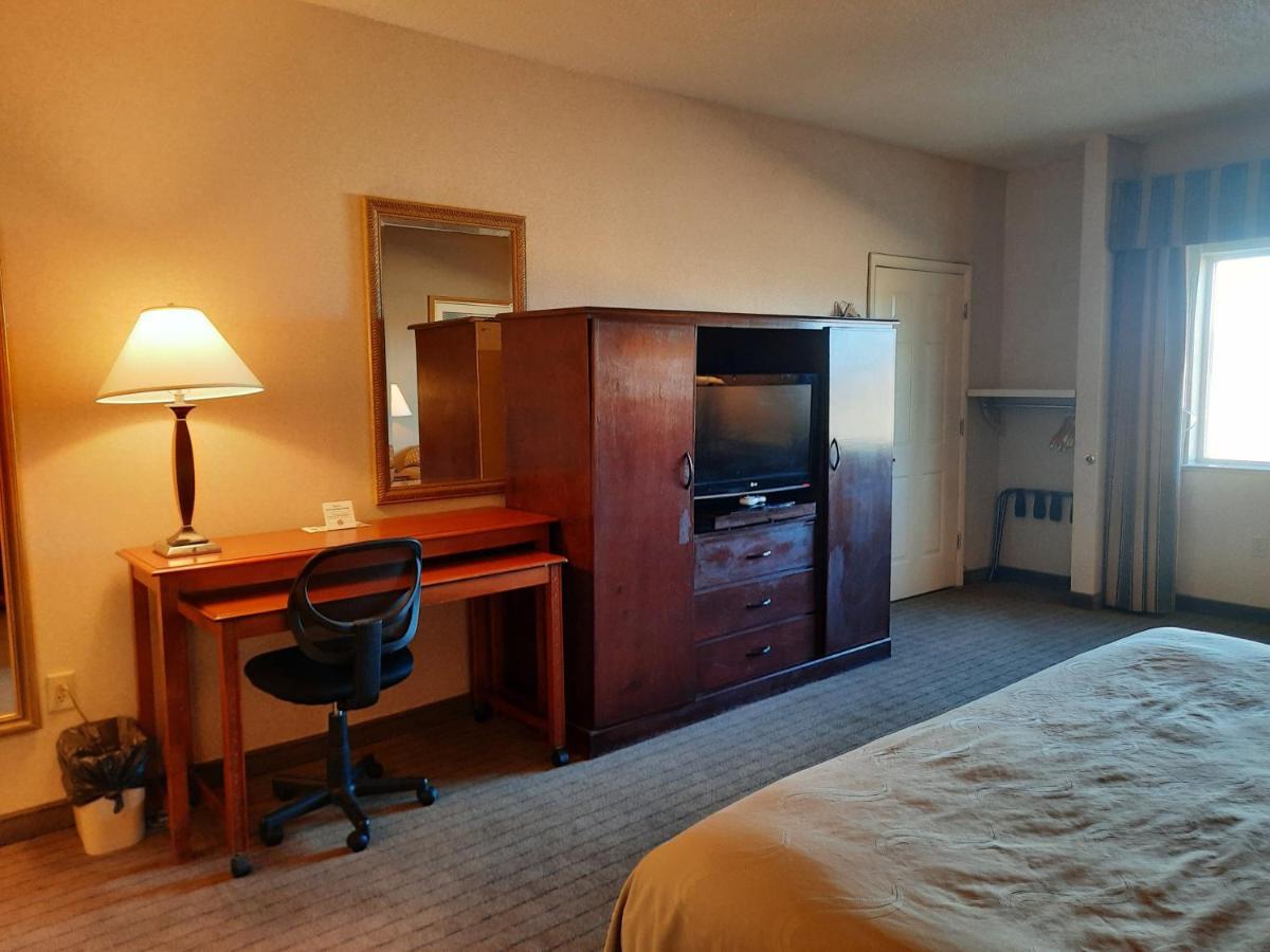 Quality Inn & Suites Grants - I-40 Buitenkant foto