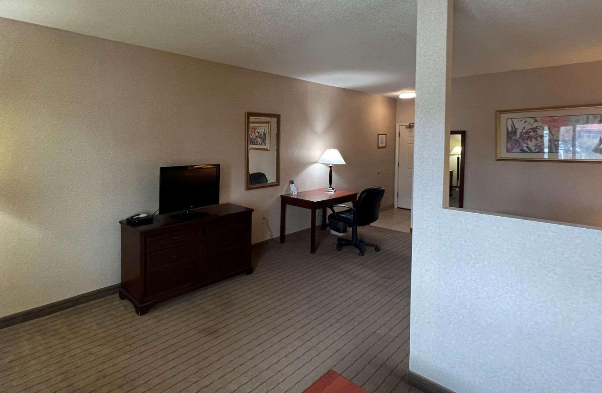 Quality Inn & Suites Grants - I-40 Buitenkant foto