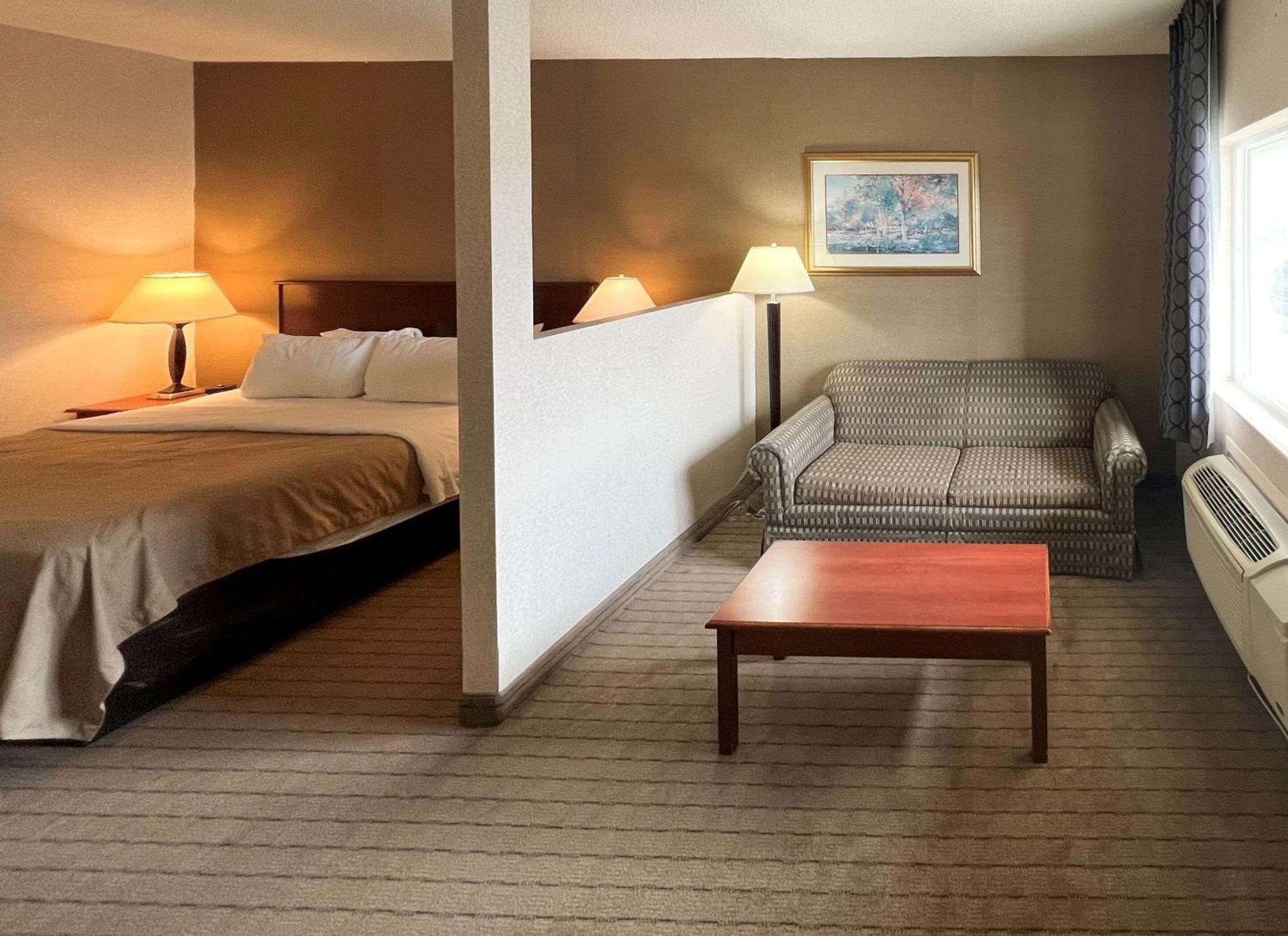 Quality Inn & Suites Grants - I-40 Buitenkant foto